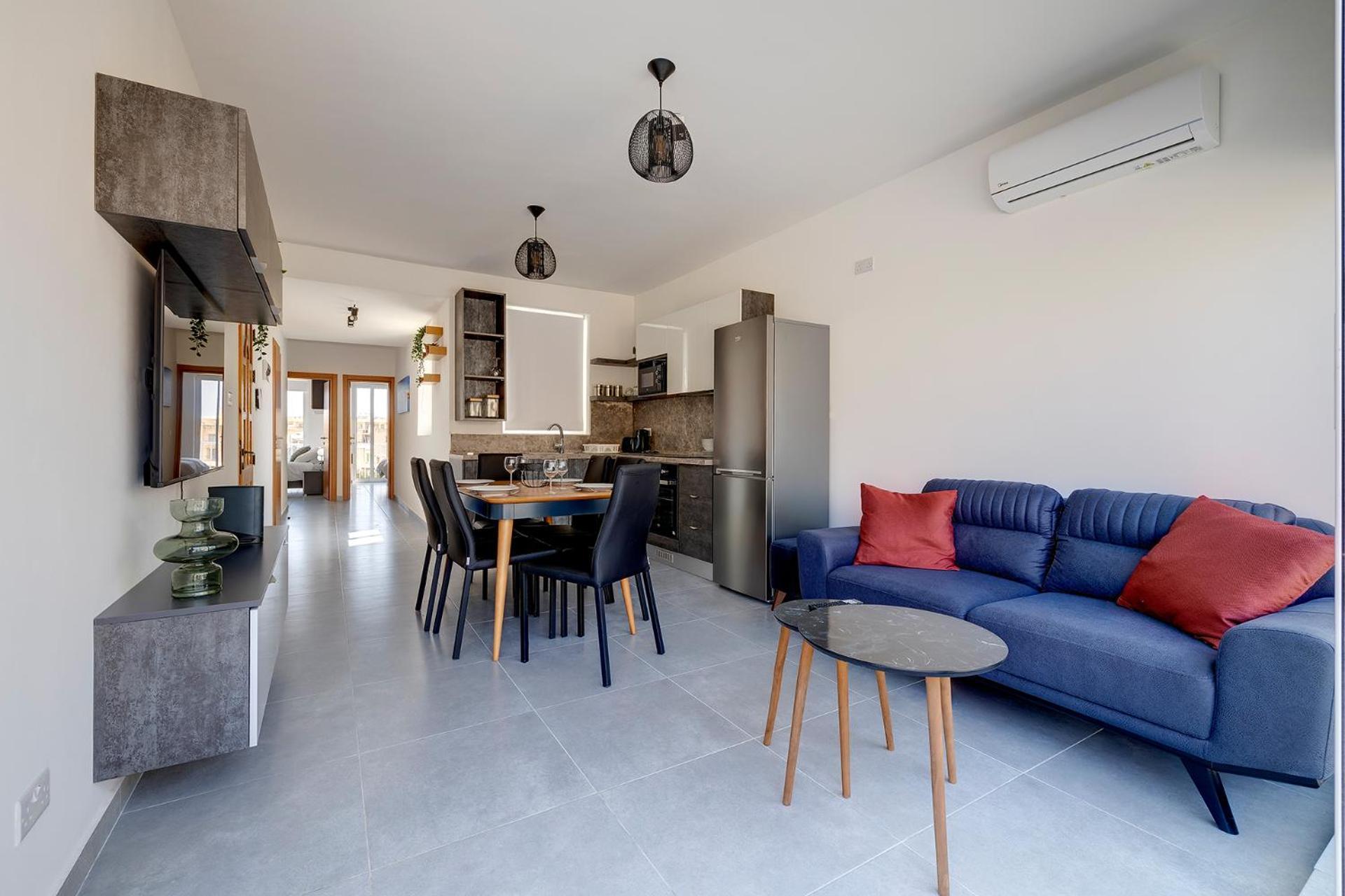 Stunning 2Br Holiday Penthouse In Central Слима Екстериор снимка